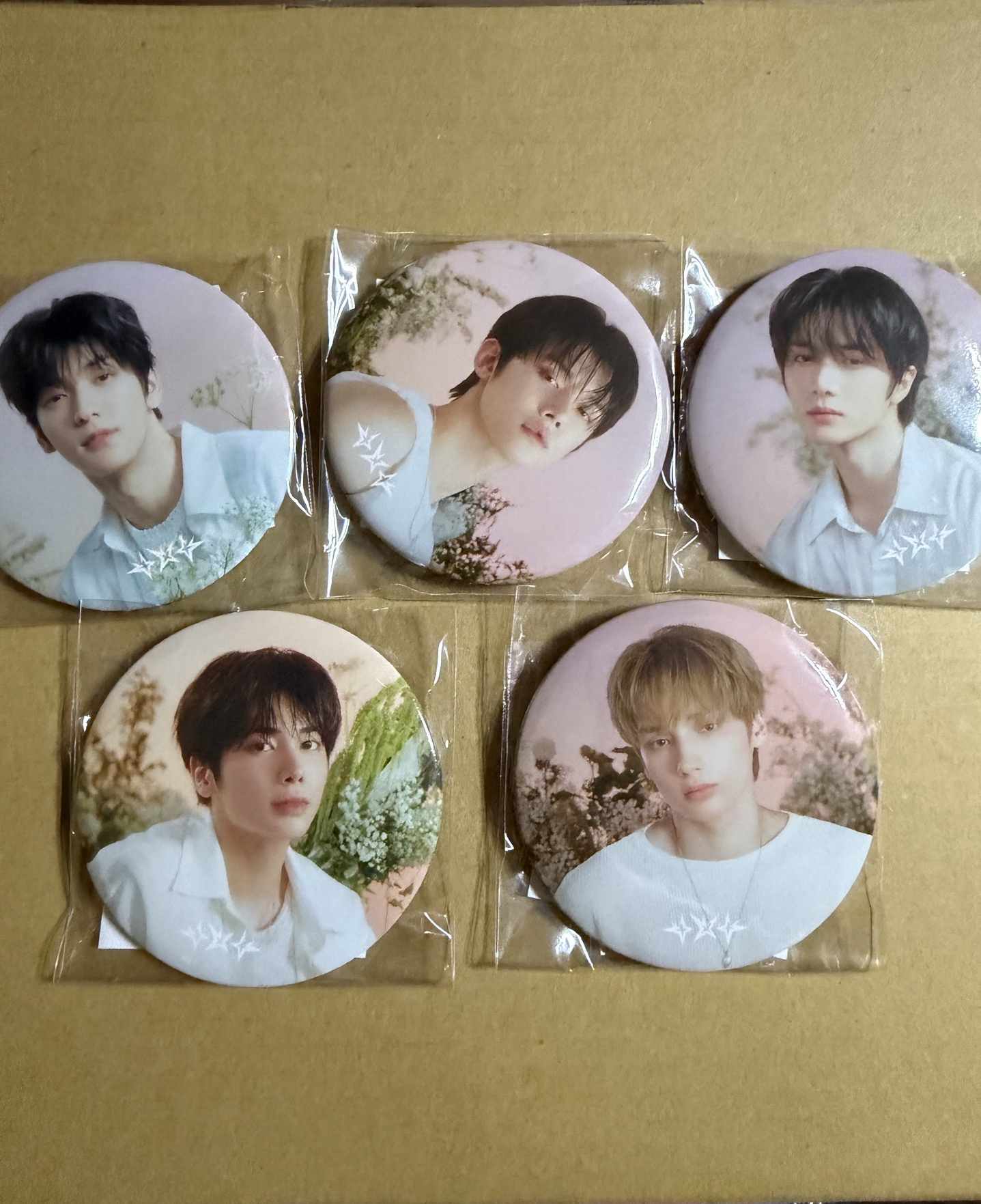 ACT:TOMORROW巡演週邊