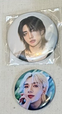 黃鉉辰日周徽章+2nd世巡場週徽章