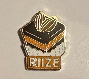 RIIZE SMTOWN 栗子蛋糕別針