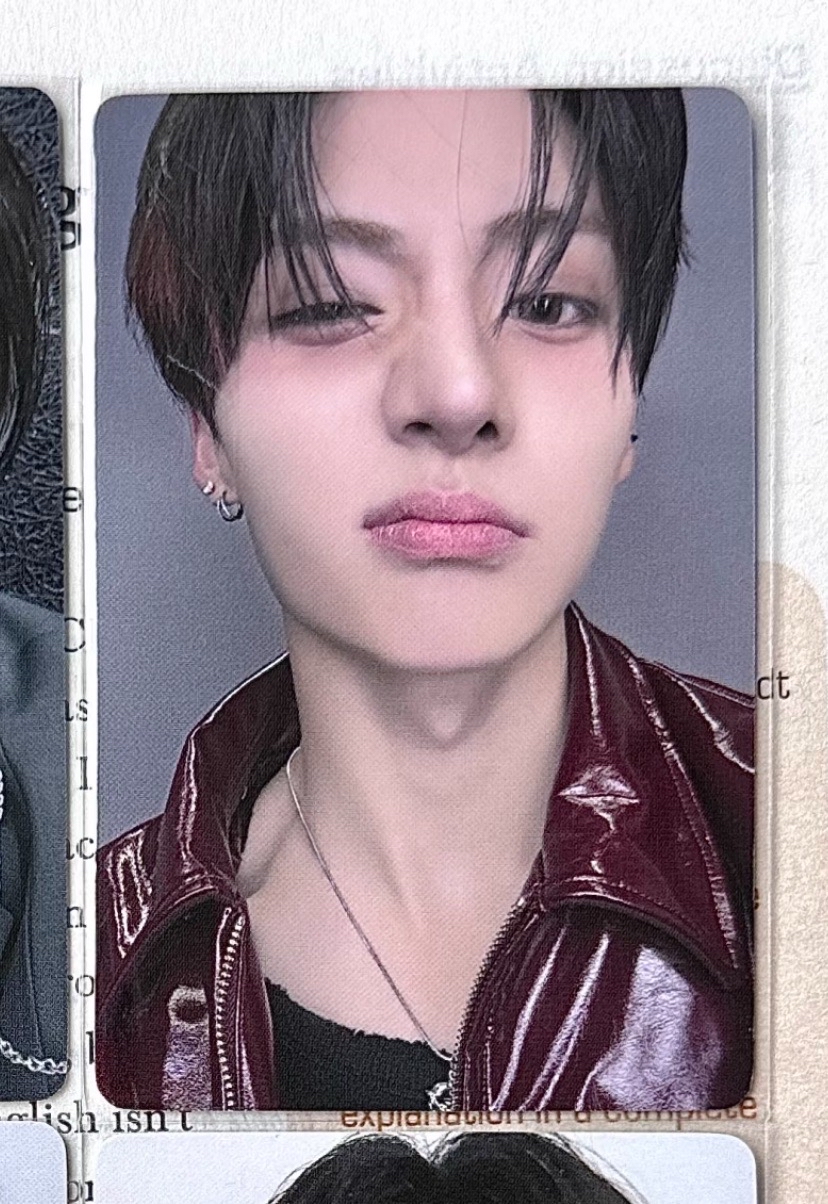 李相沅like jennie 紅皮衣