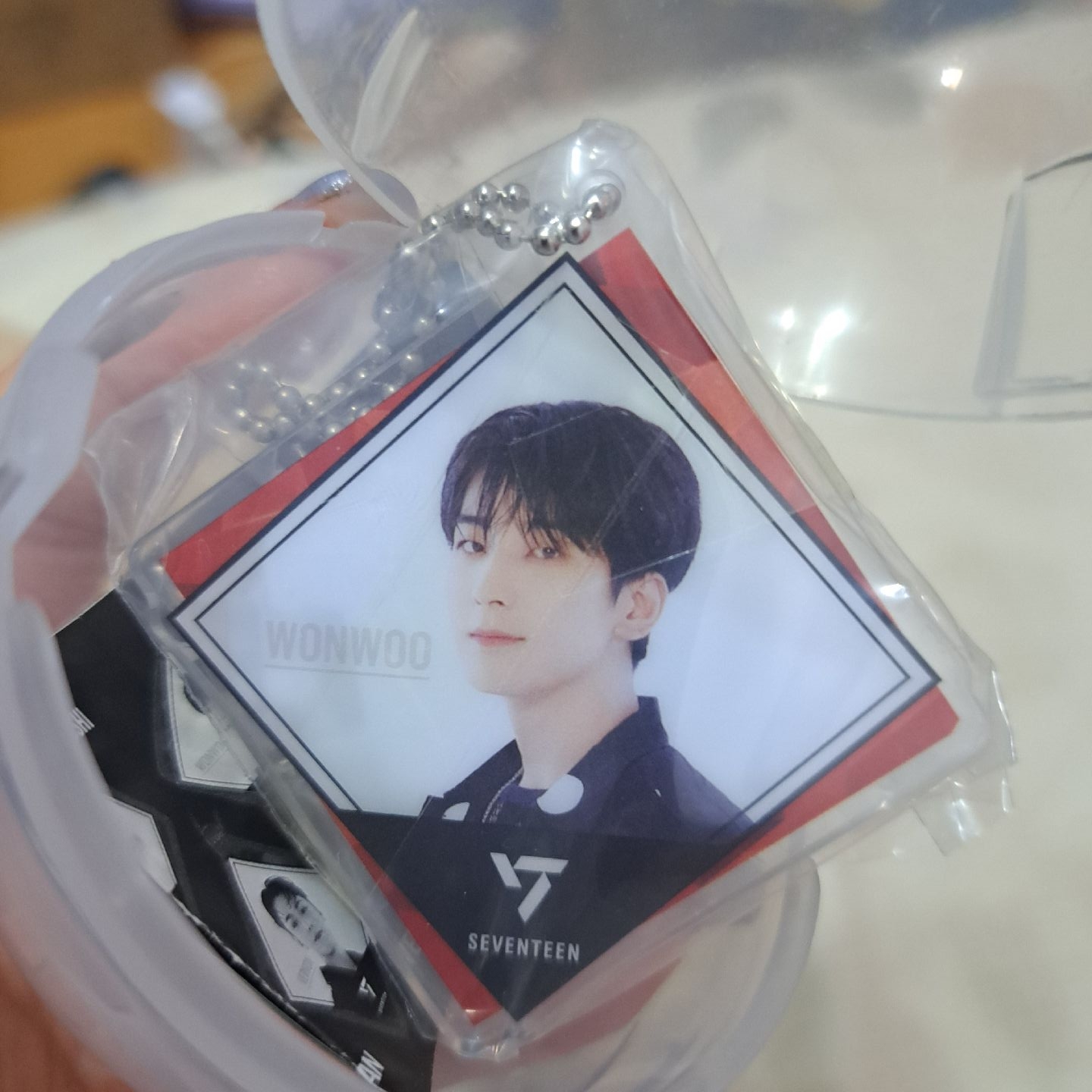 SEVENTEEN 萬代聯名 扭蛋吊飾