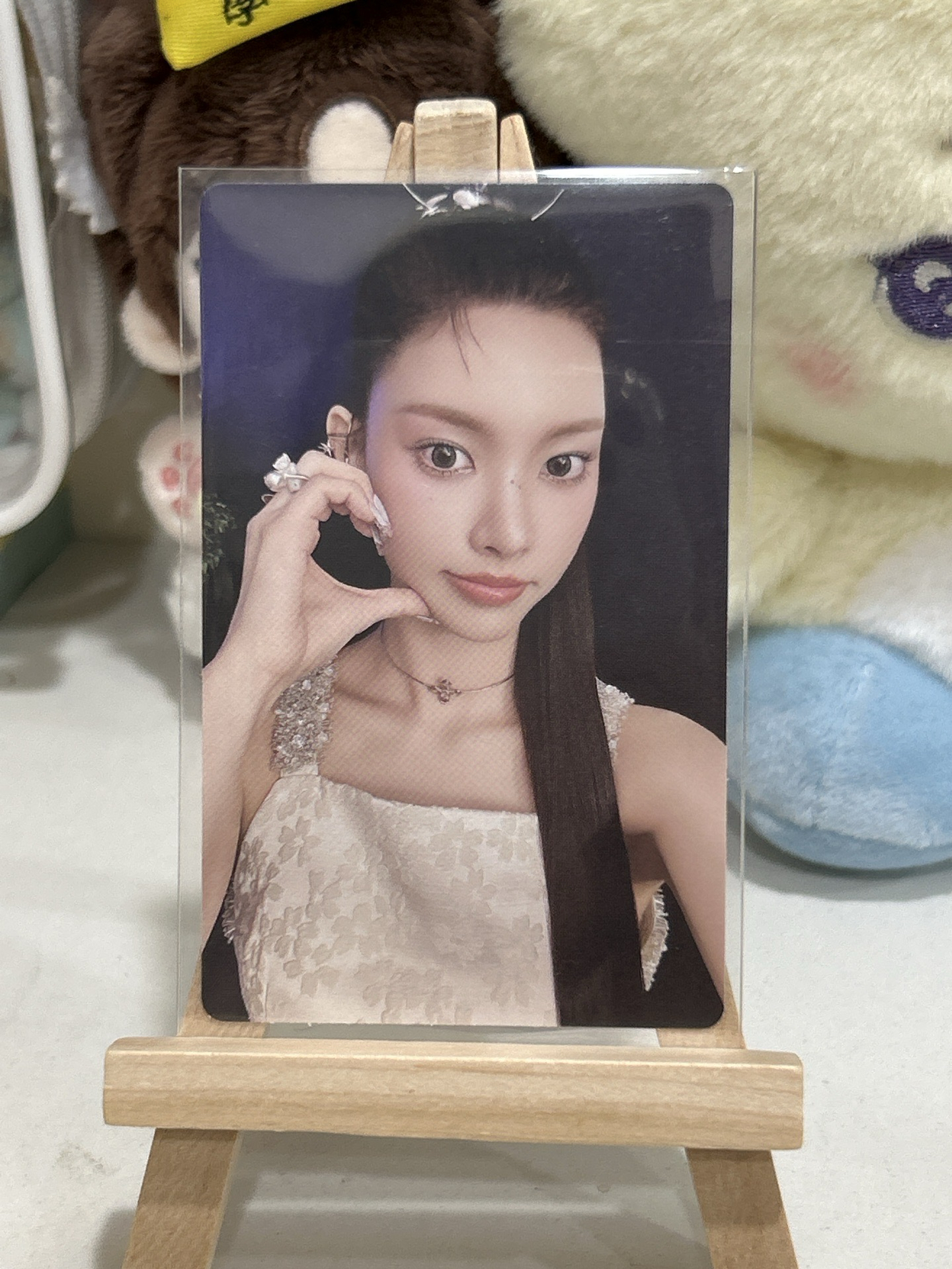 illit Yunah專卡固配