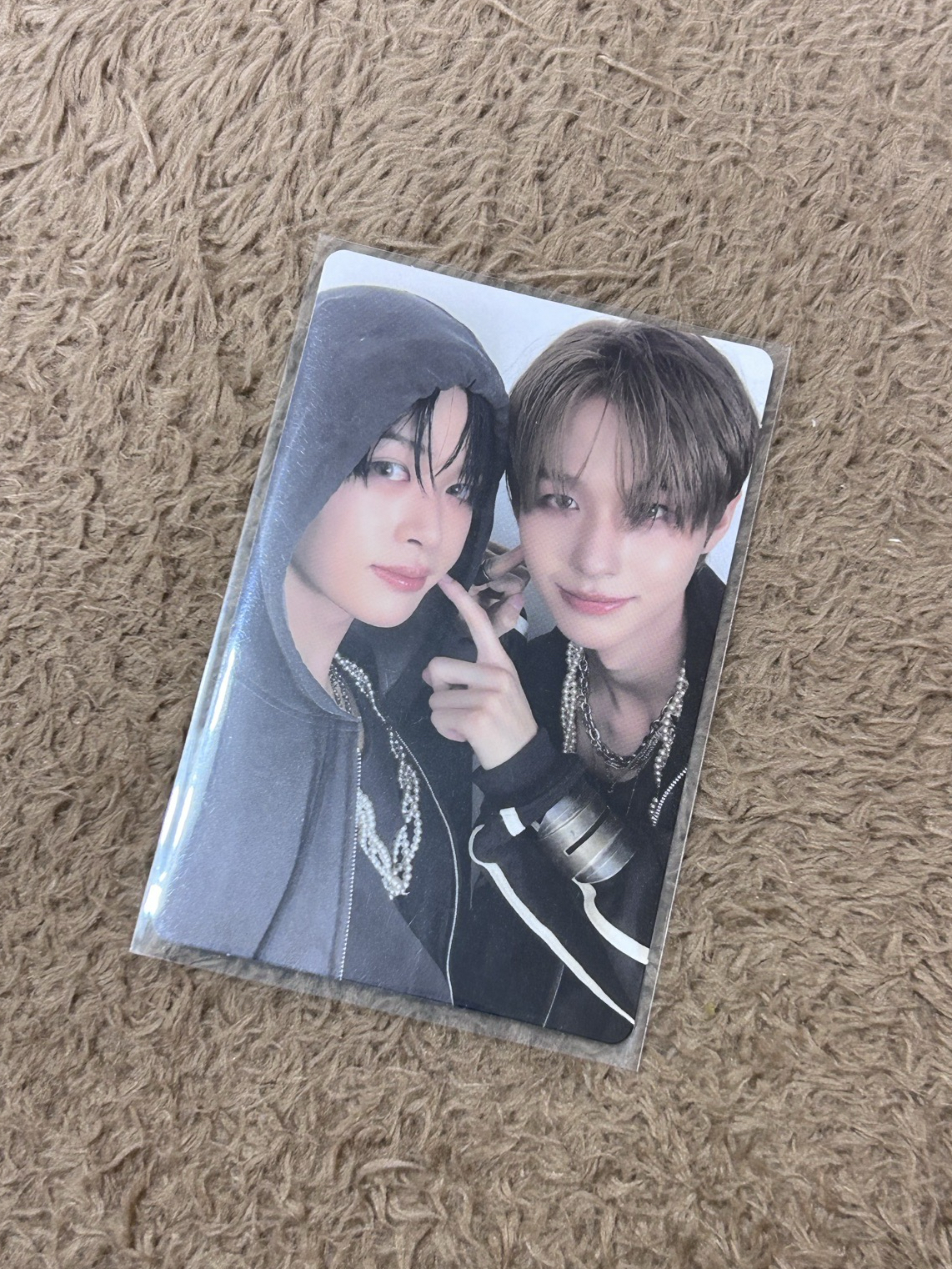 🐧🐰🧏🏻‍♀️🧏🏻‍♀️