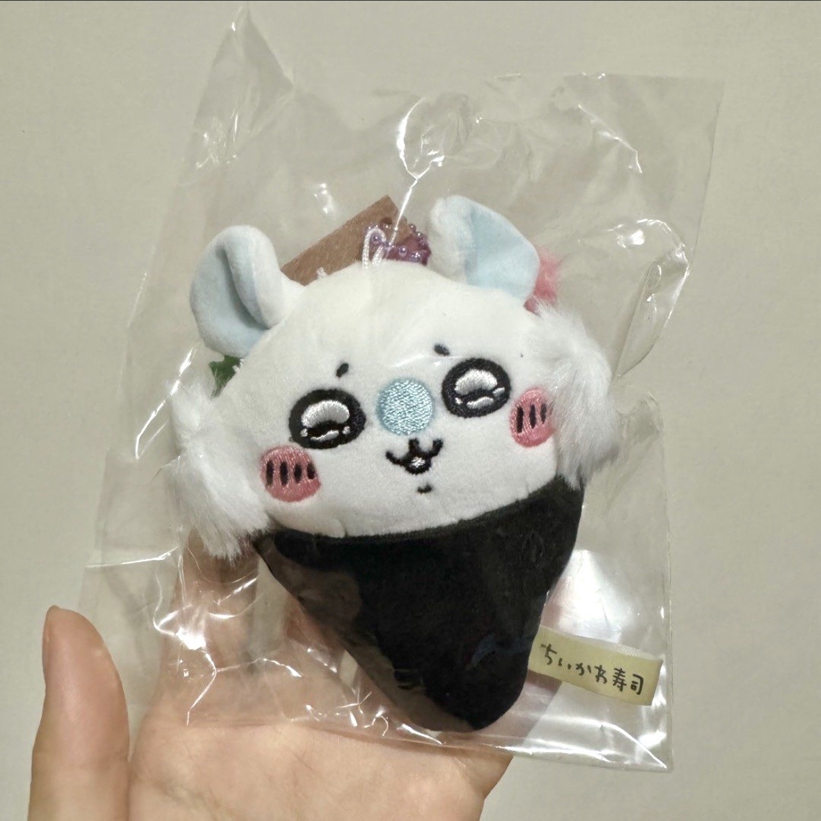 手卷壽司小桃吊飾娃