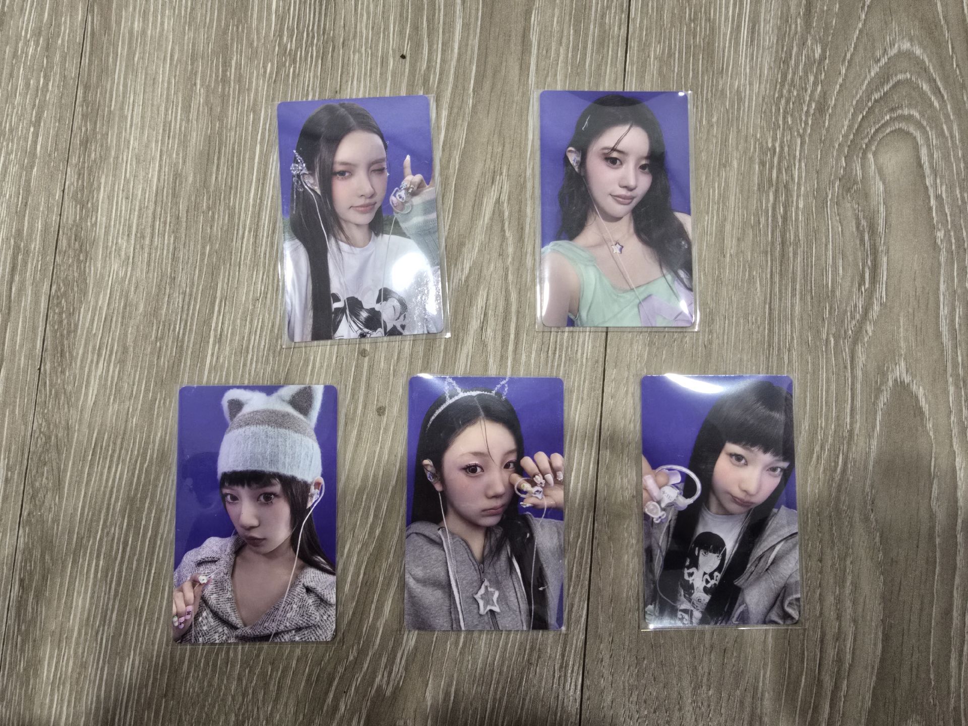 illit bomb耳機專卡