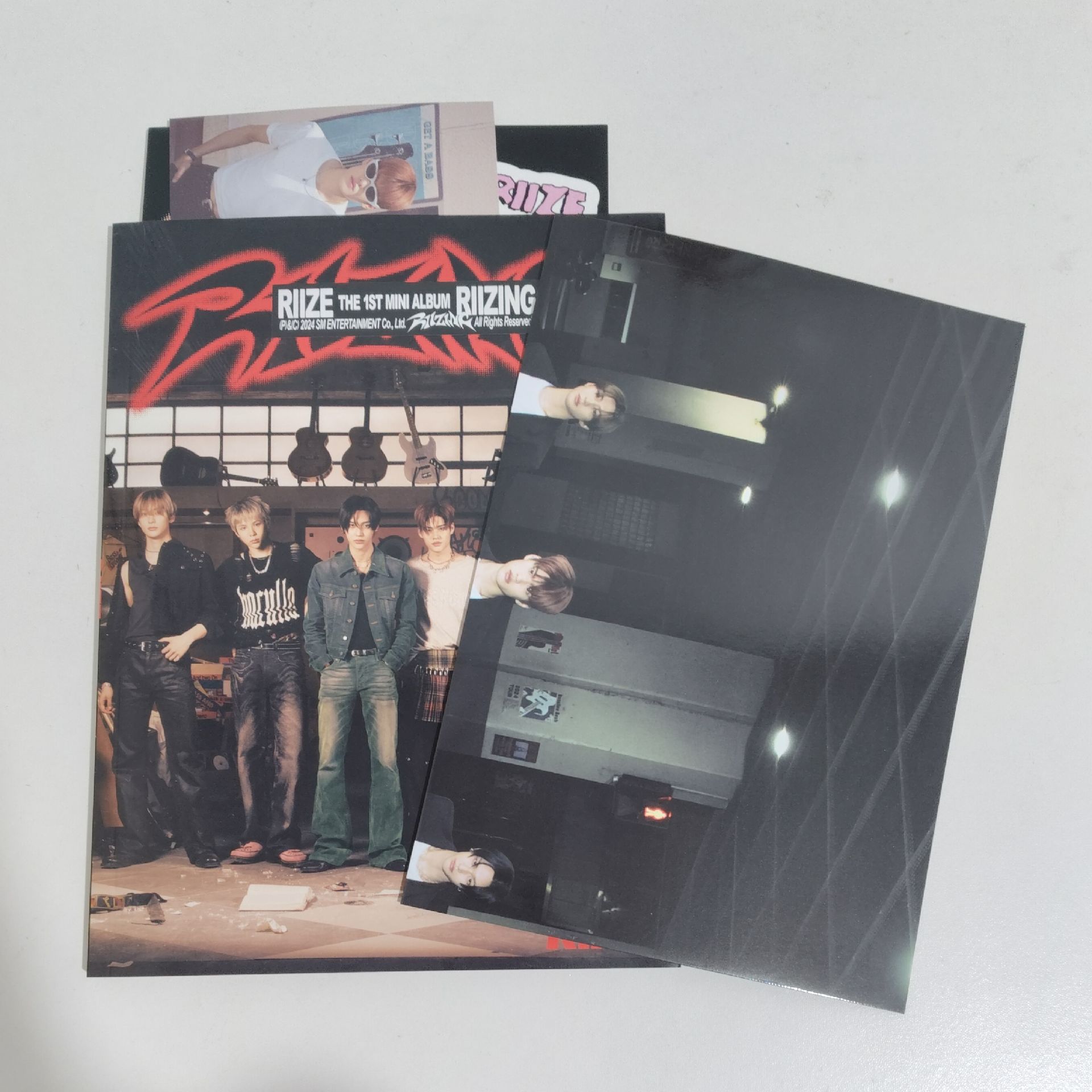 日專（團體海報）