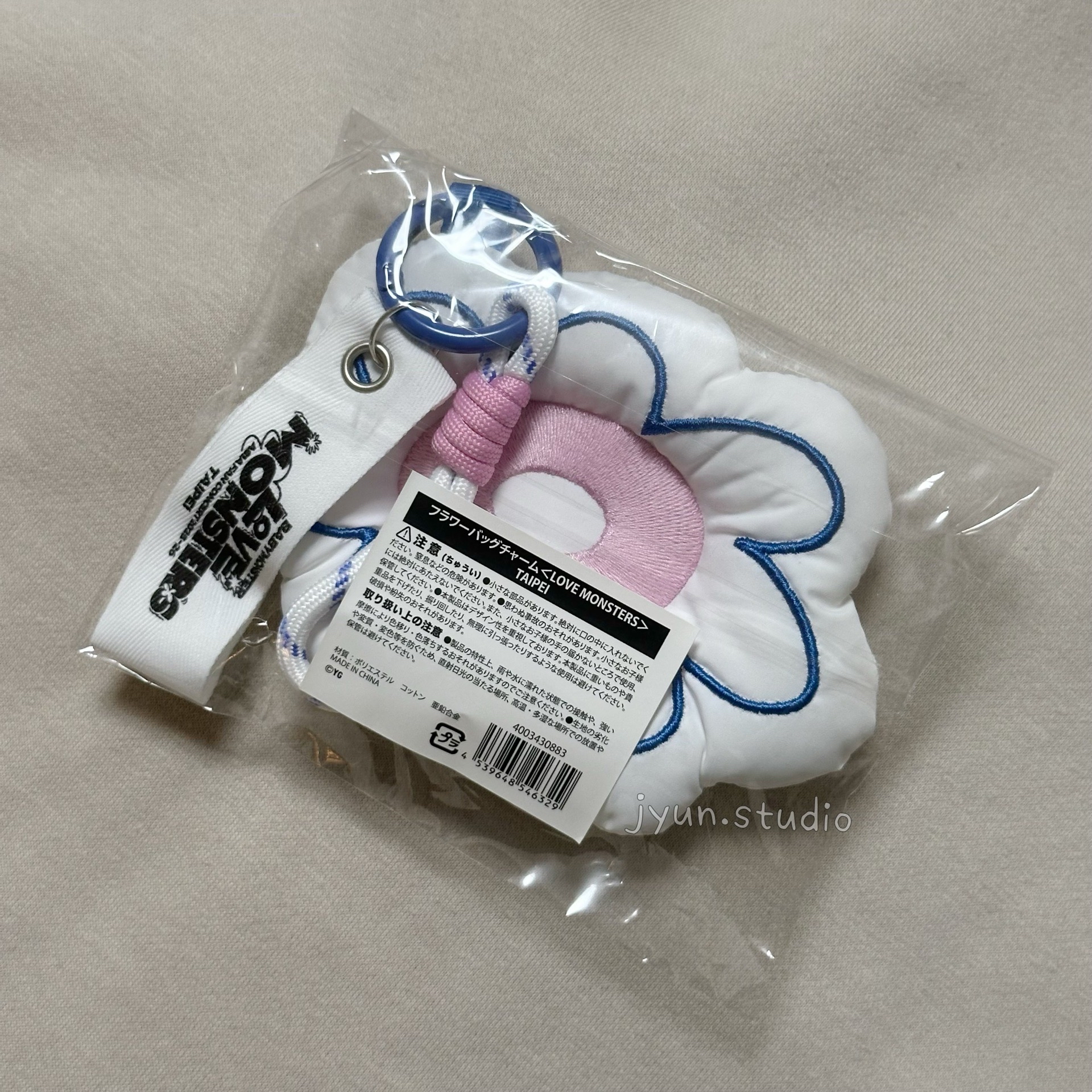 [台北快閃限定] TAIPEI 花型吊飾 Love Monsters