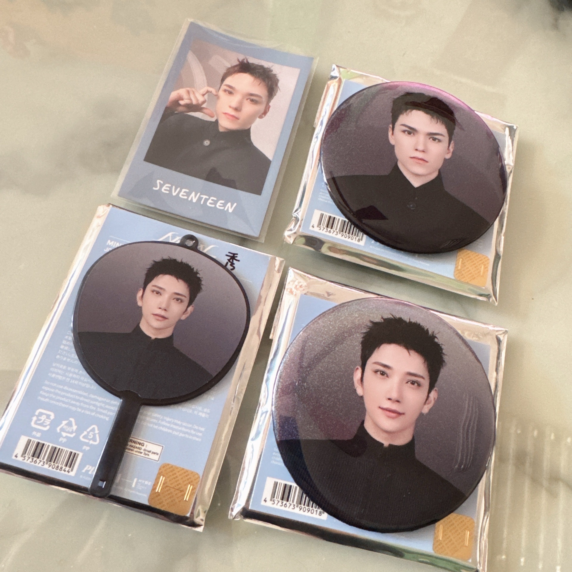 SEVENTEEN NEW日巡週邊