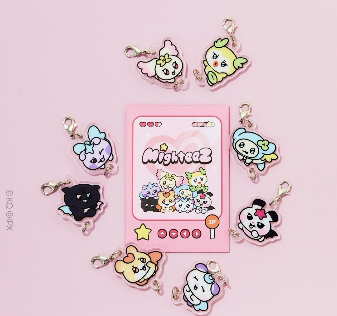 ATEEZ with LINE FRIENDS Mighteez快閃店隨機吊飾潤+隨機卡包潤榮一組不拆 