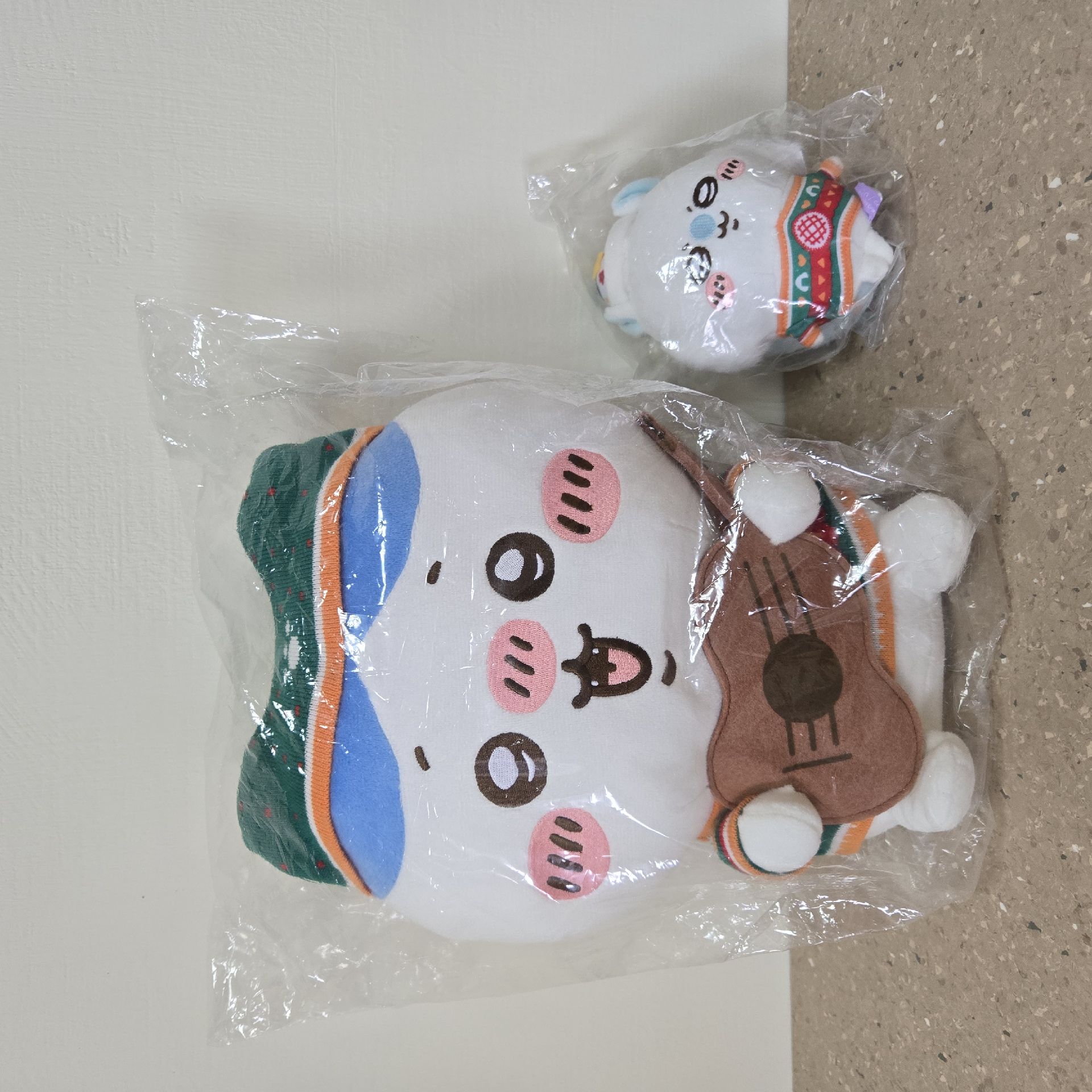 〖吉伊卡哇 × 日本7-11〗エニマイくじ2024 聖誕抽賞 - B賞小八/D賞小桃