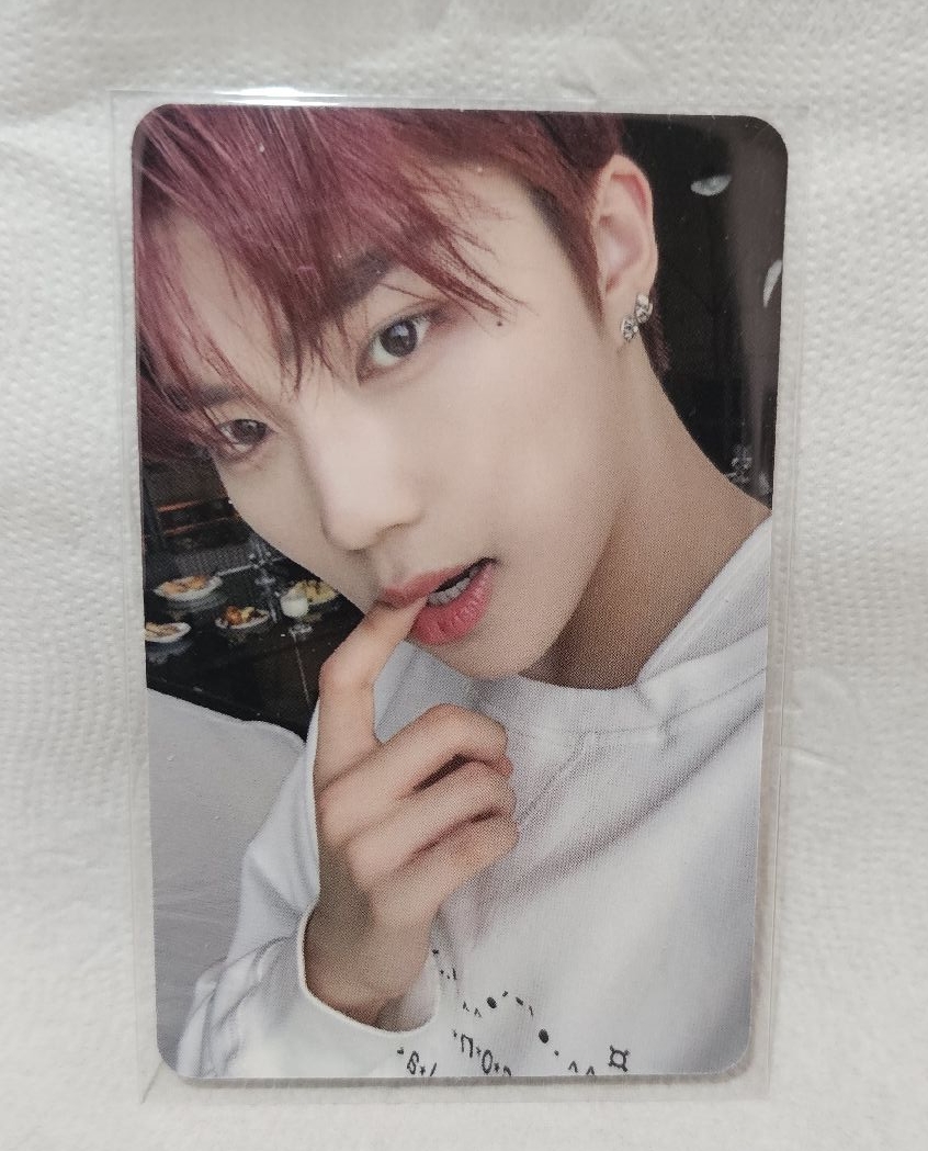 ZB1 正規一 星河 咬手指ver. 乾旭