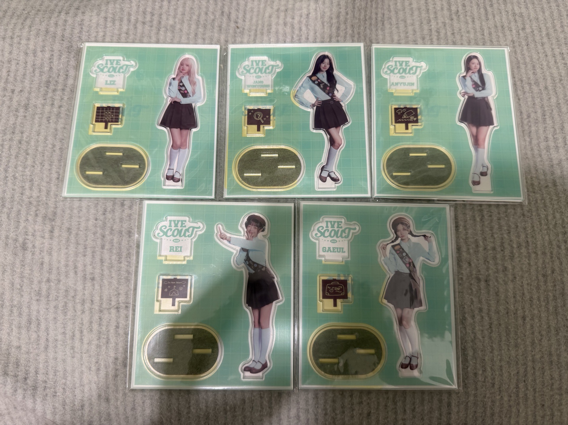 25’ FC IVE SCOUT 立牌 韓場