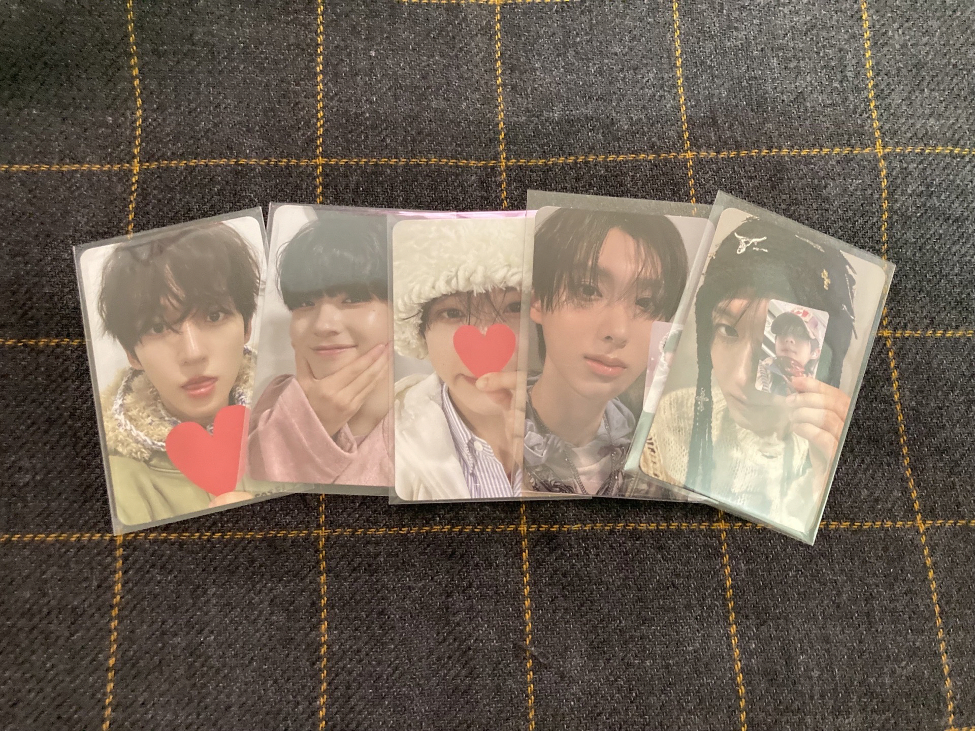 Kick flip 出道專 限量版+普版（普版為空專）