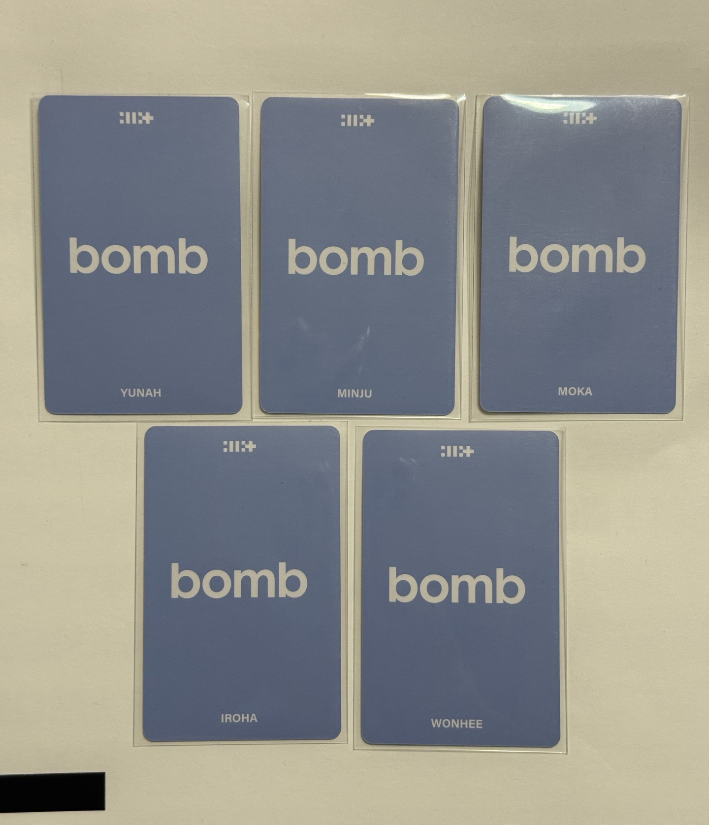 ILLIT 日咖特典卡（一套）