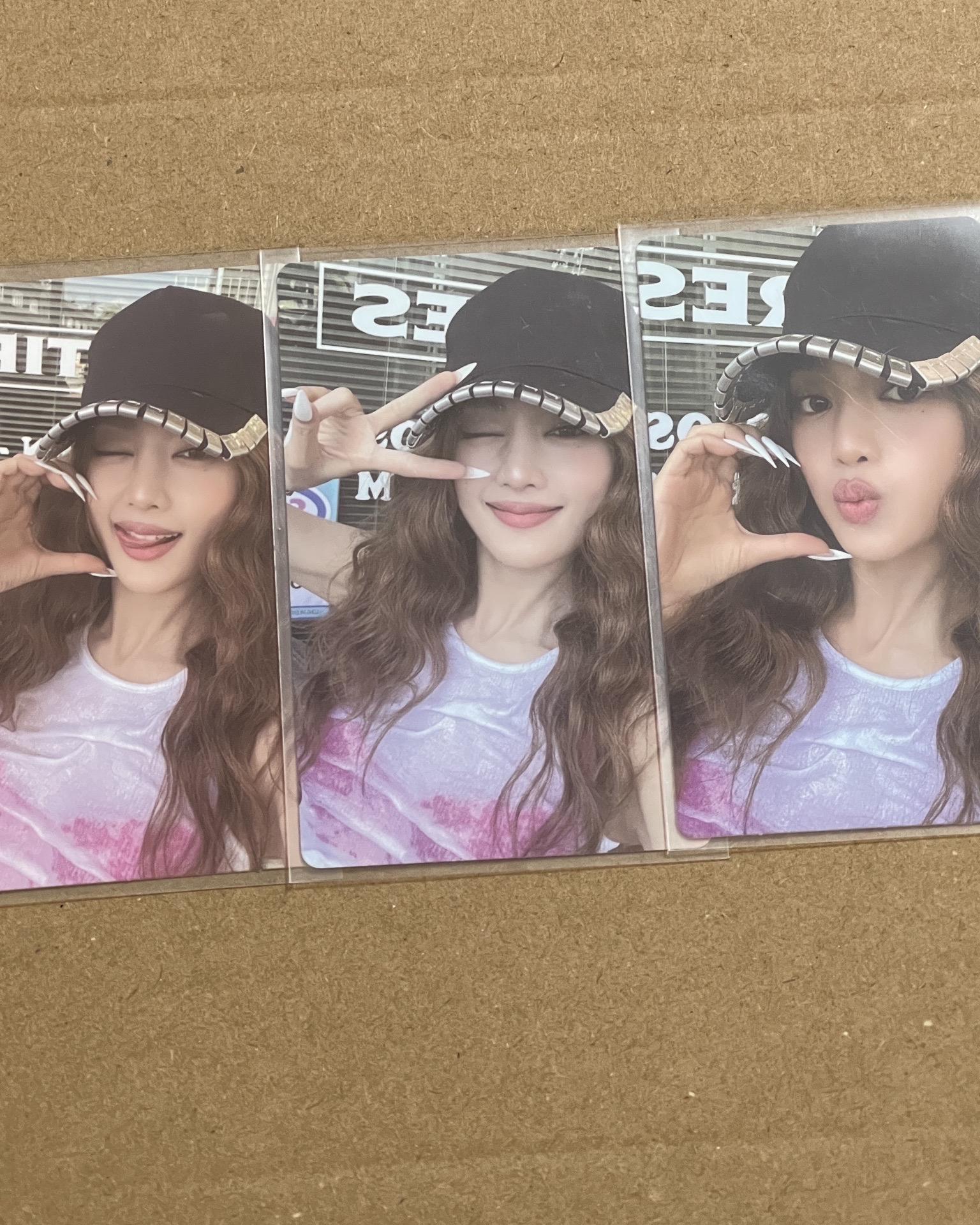 I Sway專卡（右）