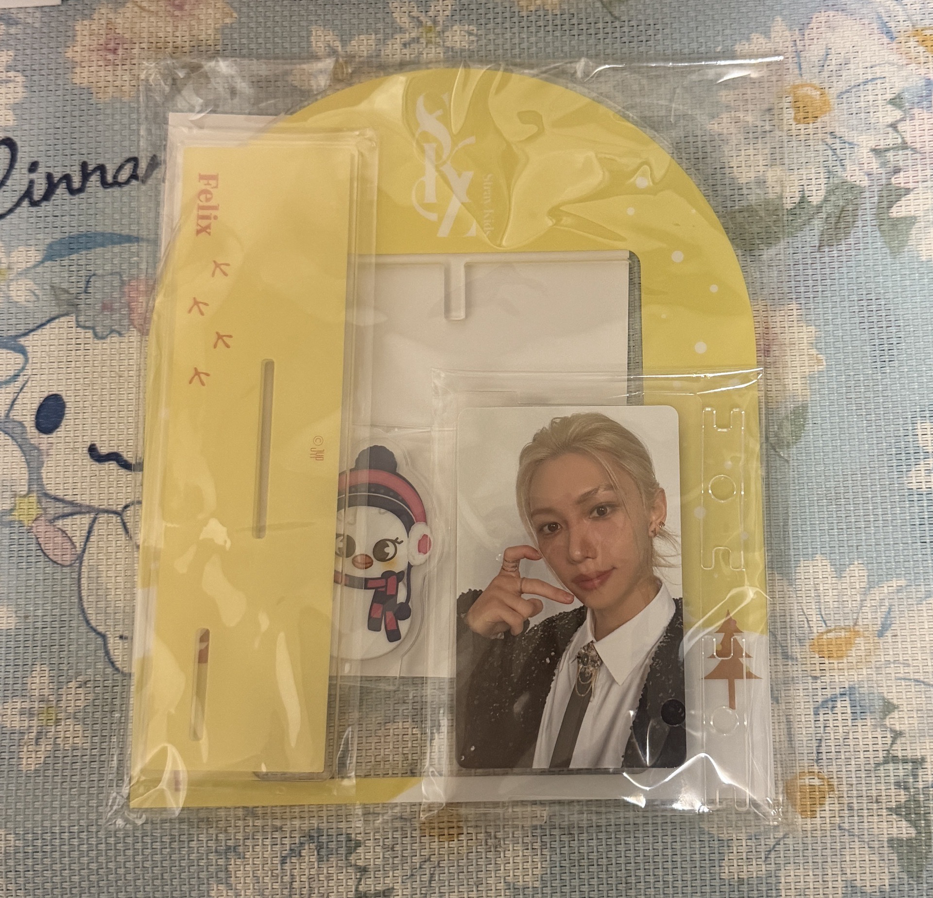 Felix小卡旋轉立牌