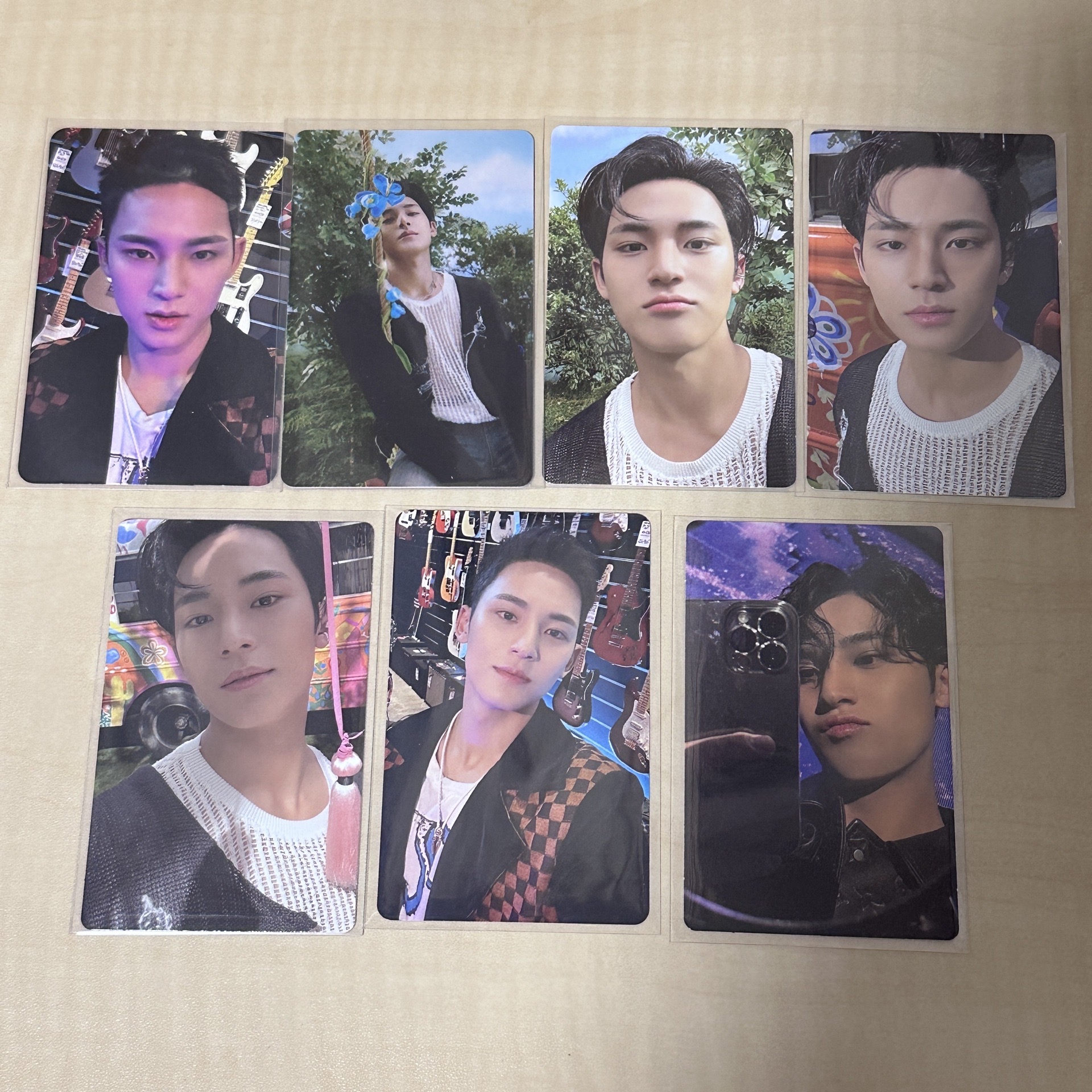 迷11的珉奎🐶 對鏡自拍奎