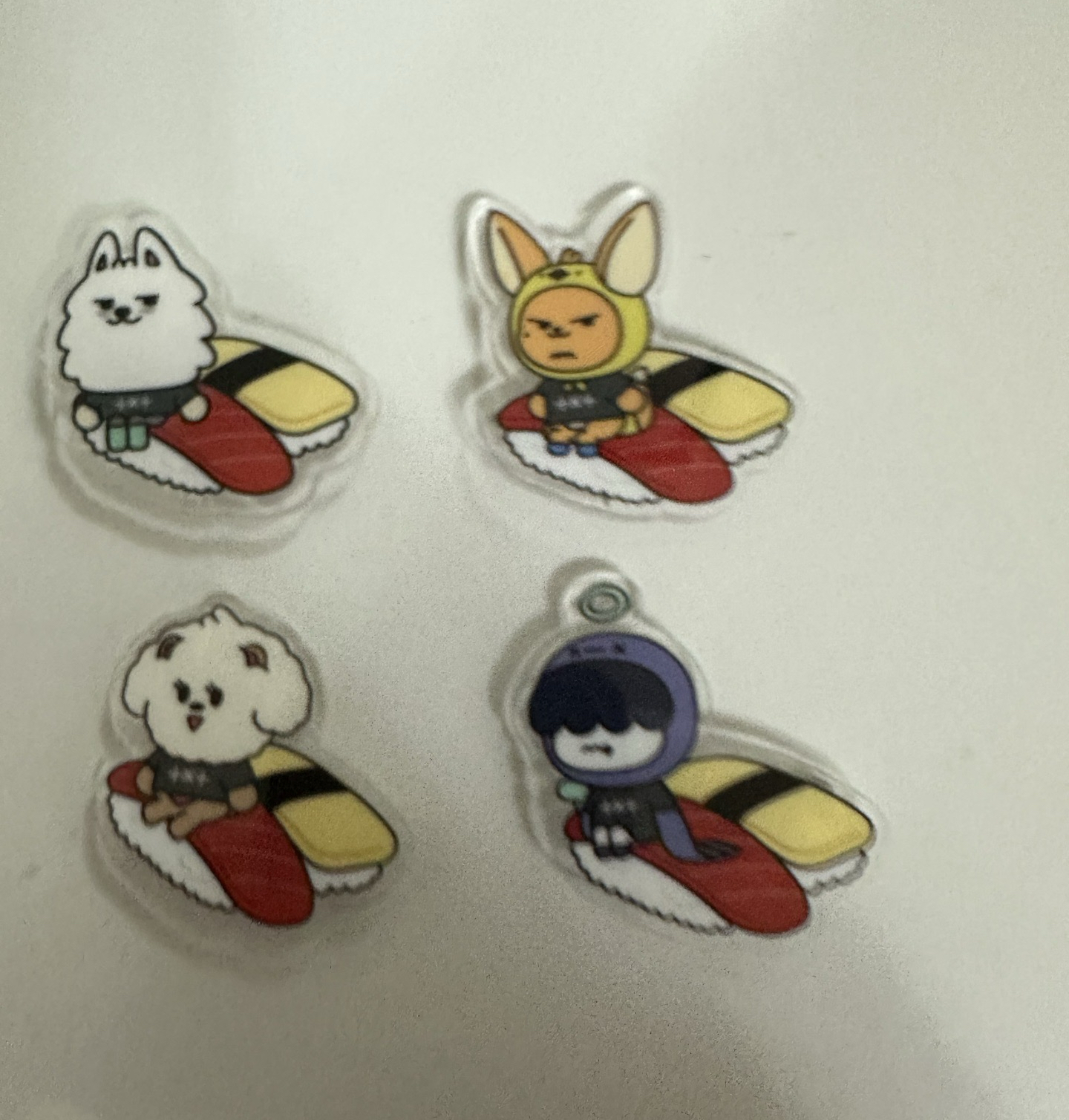 TXT 角巴兔日巡徽章 章魚燒 壽司