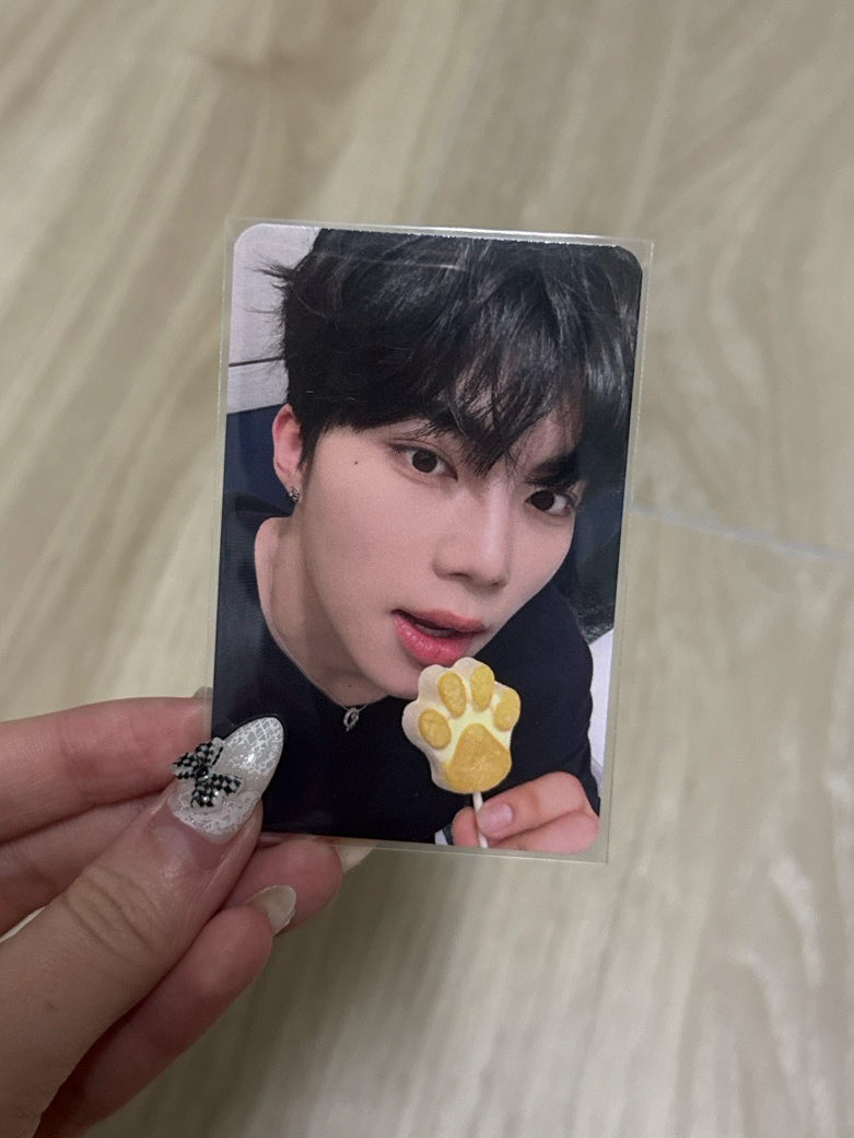 ZB1打歌卡 朴乾旭貓爪棒棒糖