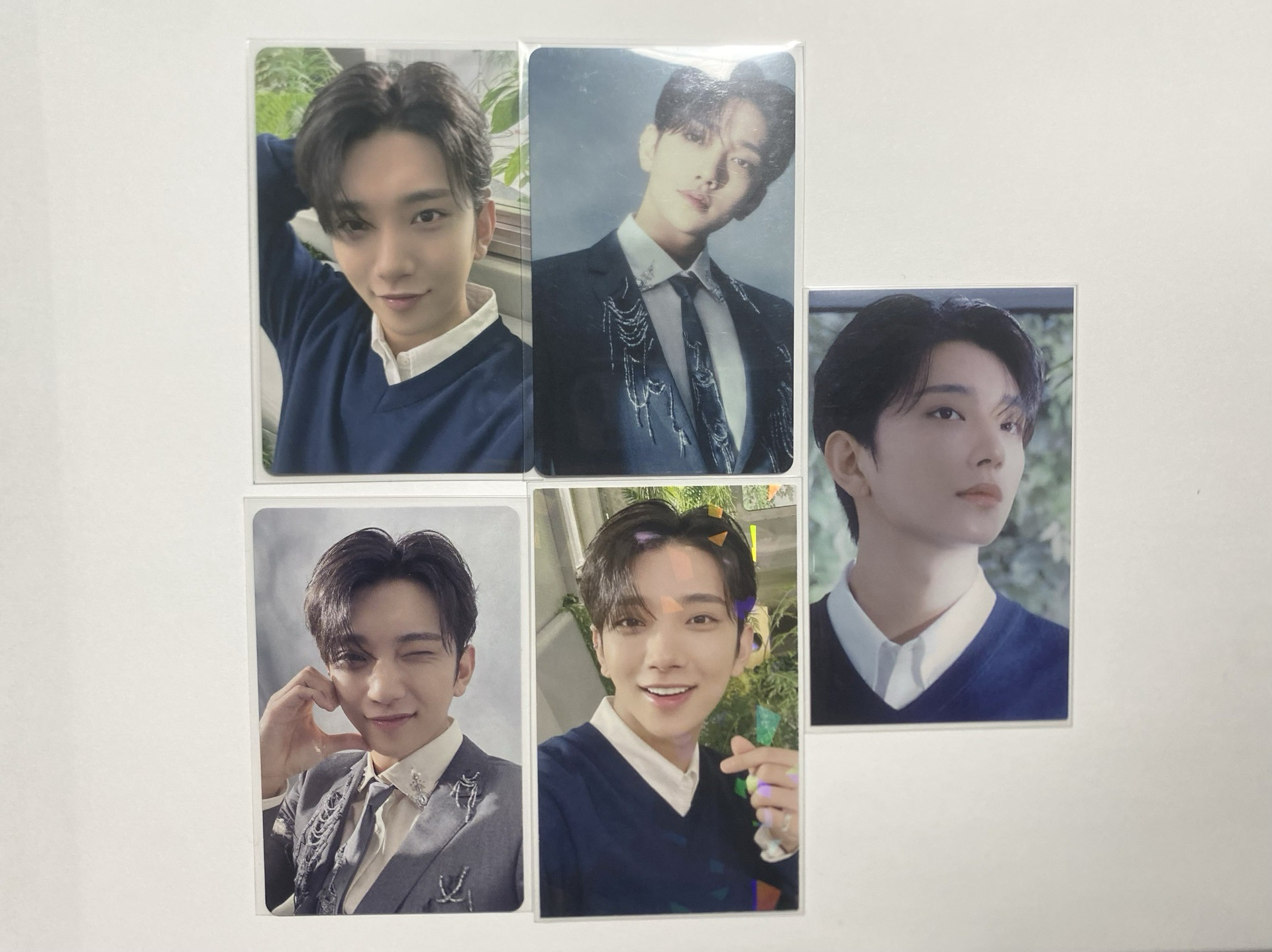 洪知秀消費期限五通路特典卡