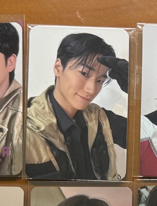 Treasure 5萬滿額卡：傘