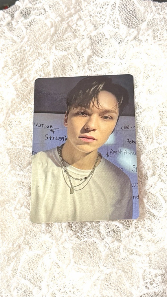 Vernon 正規四專卡💙