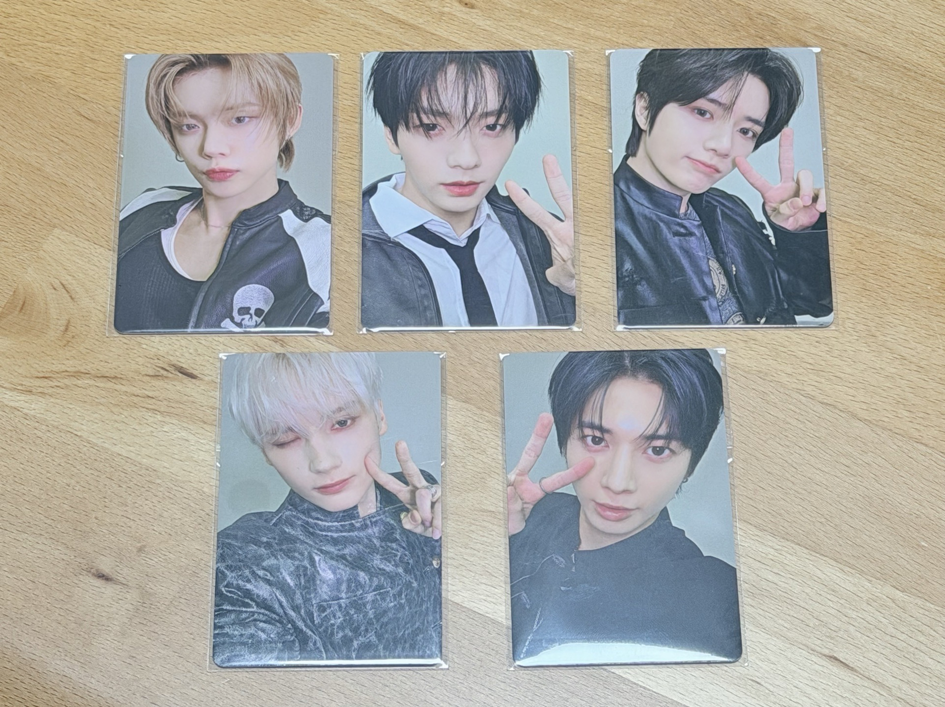 25’巡迴 大阪場限卡 單卡一套不拆