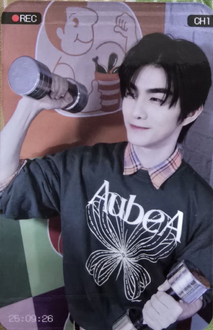 禾雁凱 頂呱呱 私服 舉啞鈴