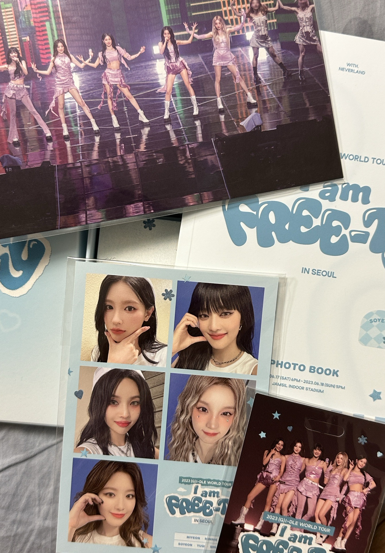 I-DLE 23世巡 藍光版（無小卡）送圖二妮小卡