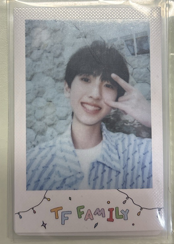 左奇函奔跑三拍立得