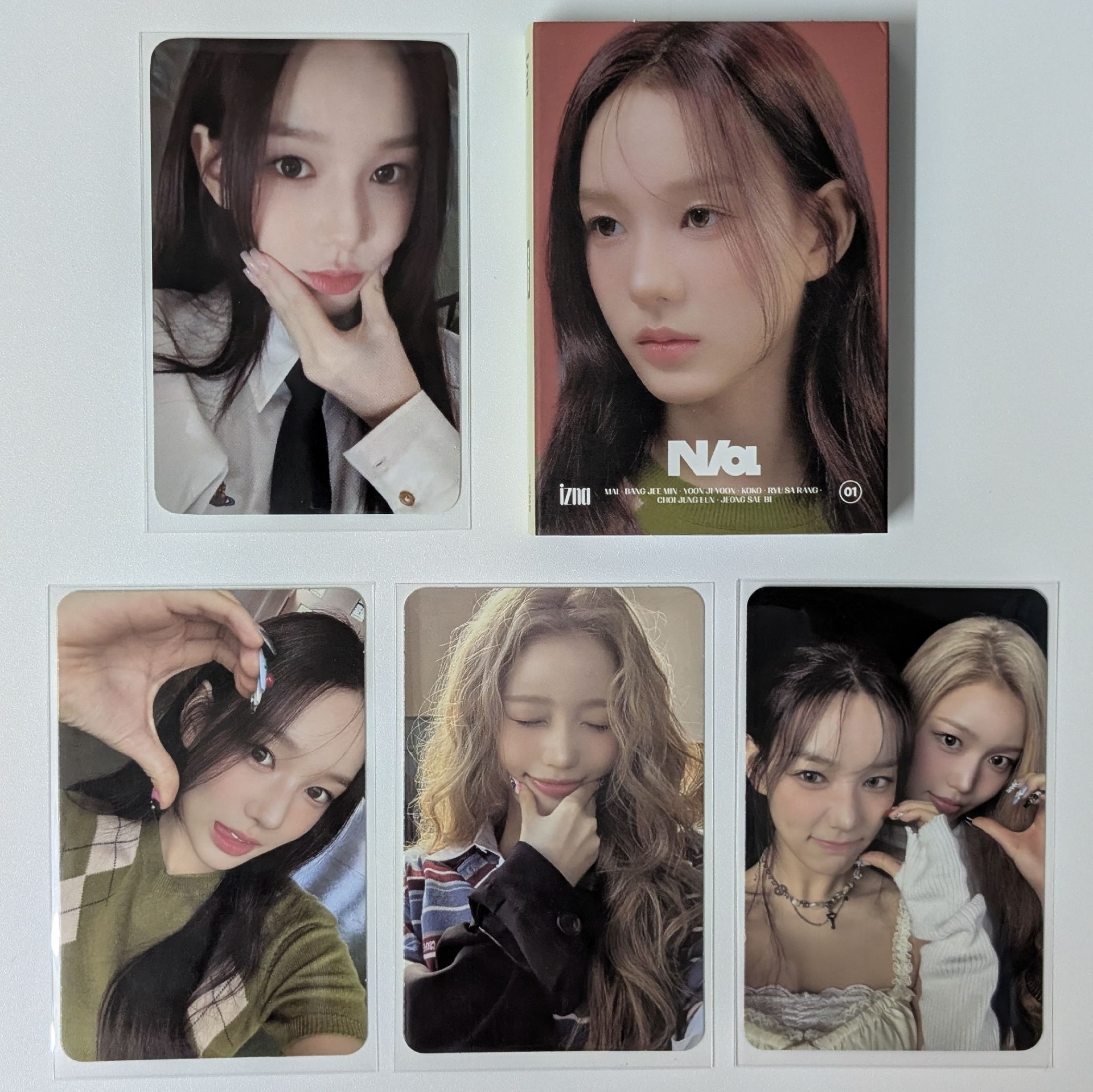 izna 出道專 Sarang WM特典+單封已拆全專