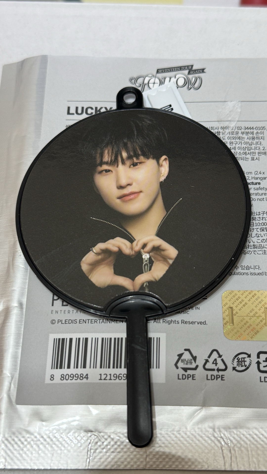 follow again 榮 小黑扇