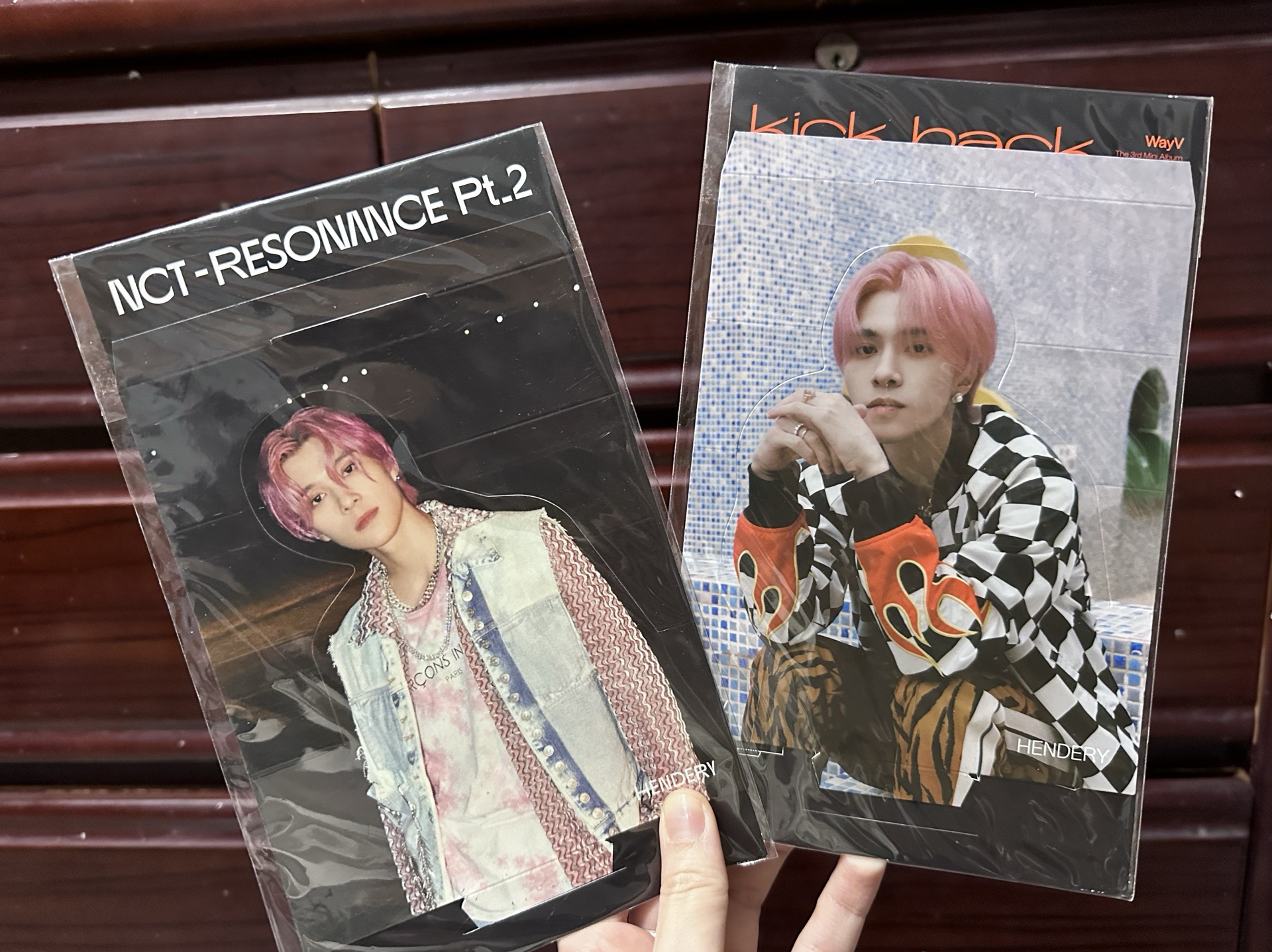 WayV NCT 黃冠亨 Hendery 粉髮立牌