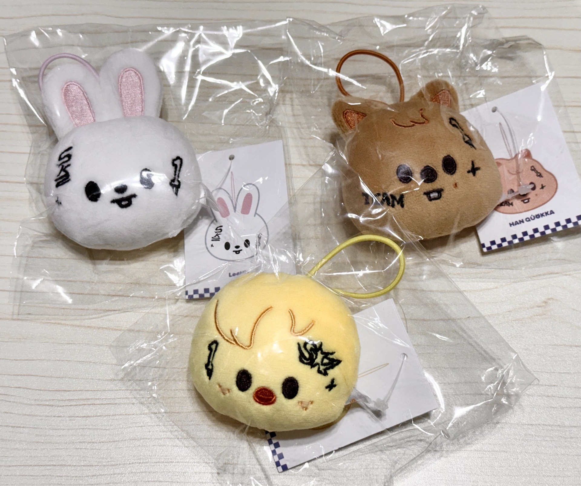 KARMA快閃店 大頭姓名牌吊飾+手拿鏡 旻/城/菲