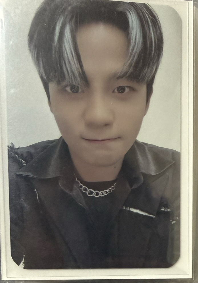 皺鼻笑可愛鍾浩專卡