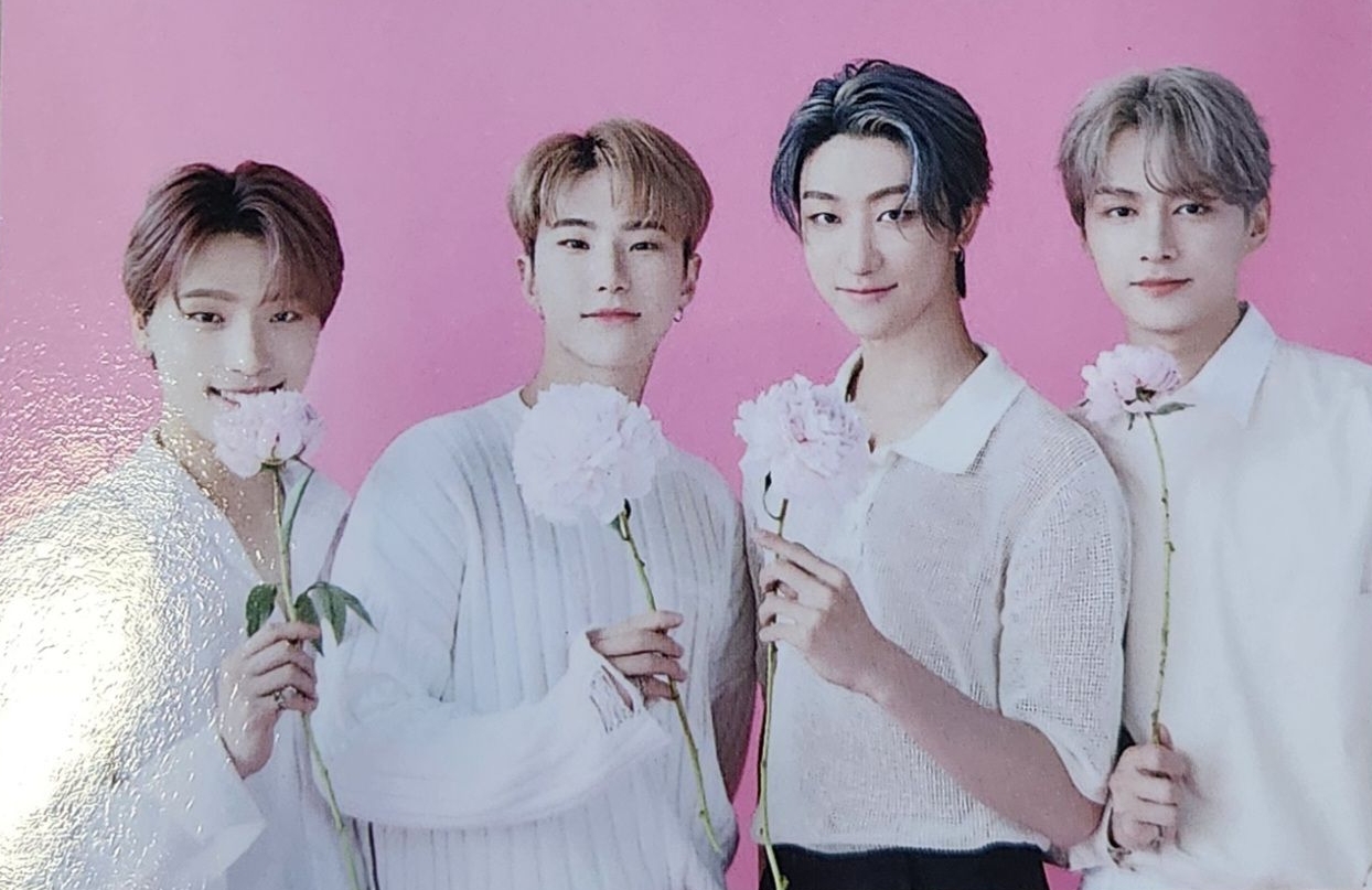 行李吊牌的表演隊