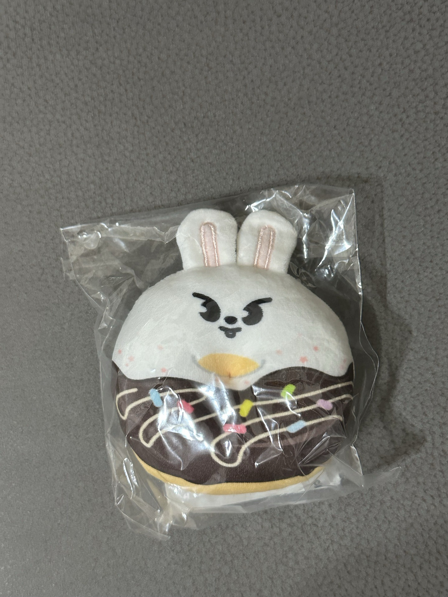 日周甜甜圈吊飾