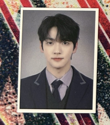 場限彬🐰 學生證件照