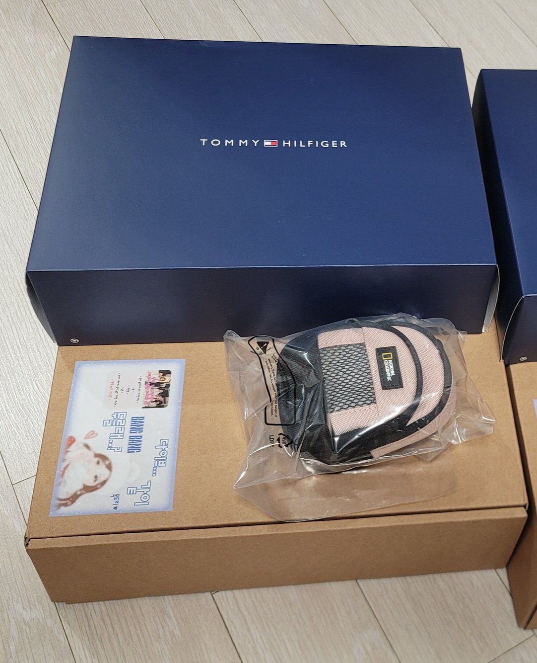 logo圍巾+毯子+國家地理背包吊飾（可直接下單）