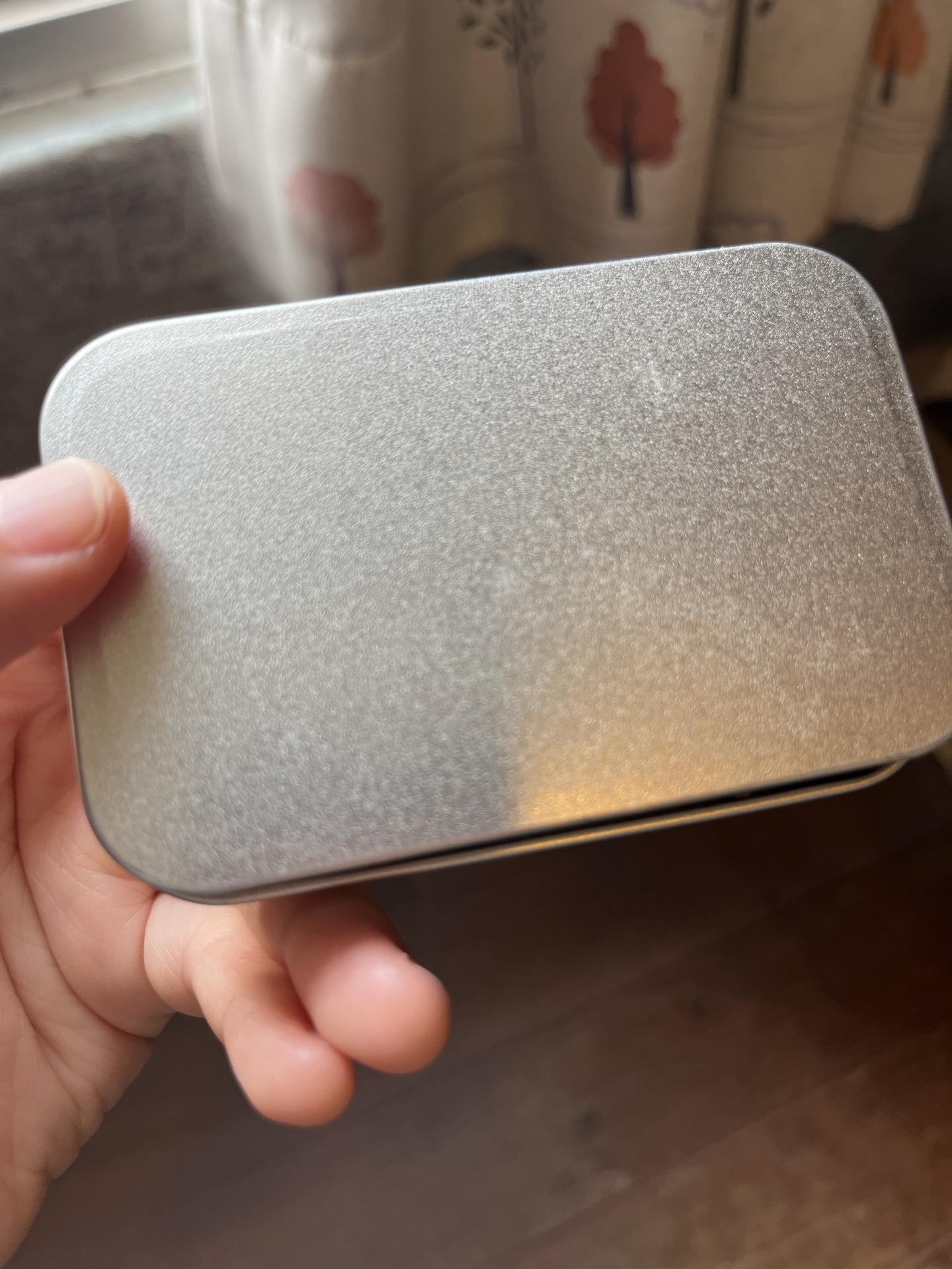 味全龍鐵盒不是演唱會mirror鐵盒