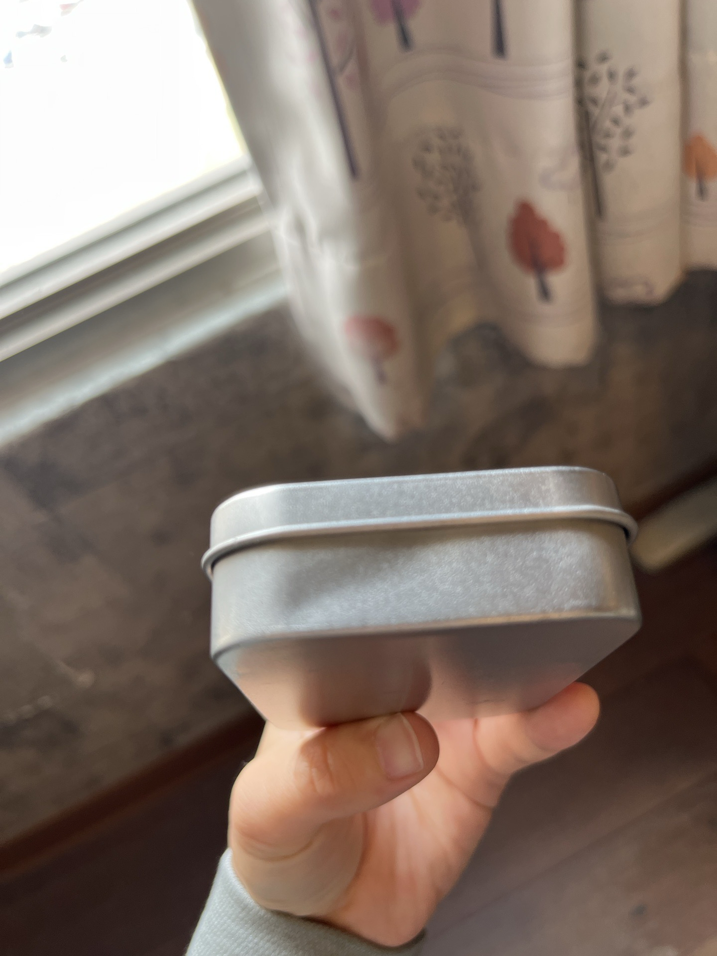 味全龍鐵盒不是演唱會mirror鐵盒