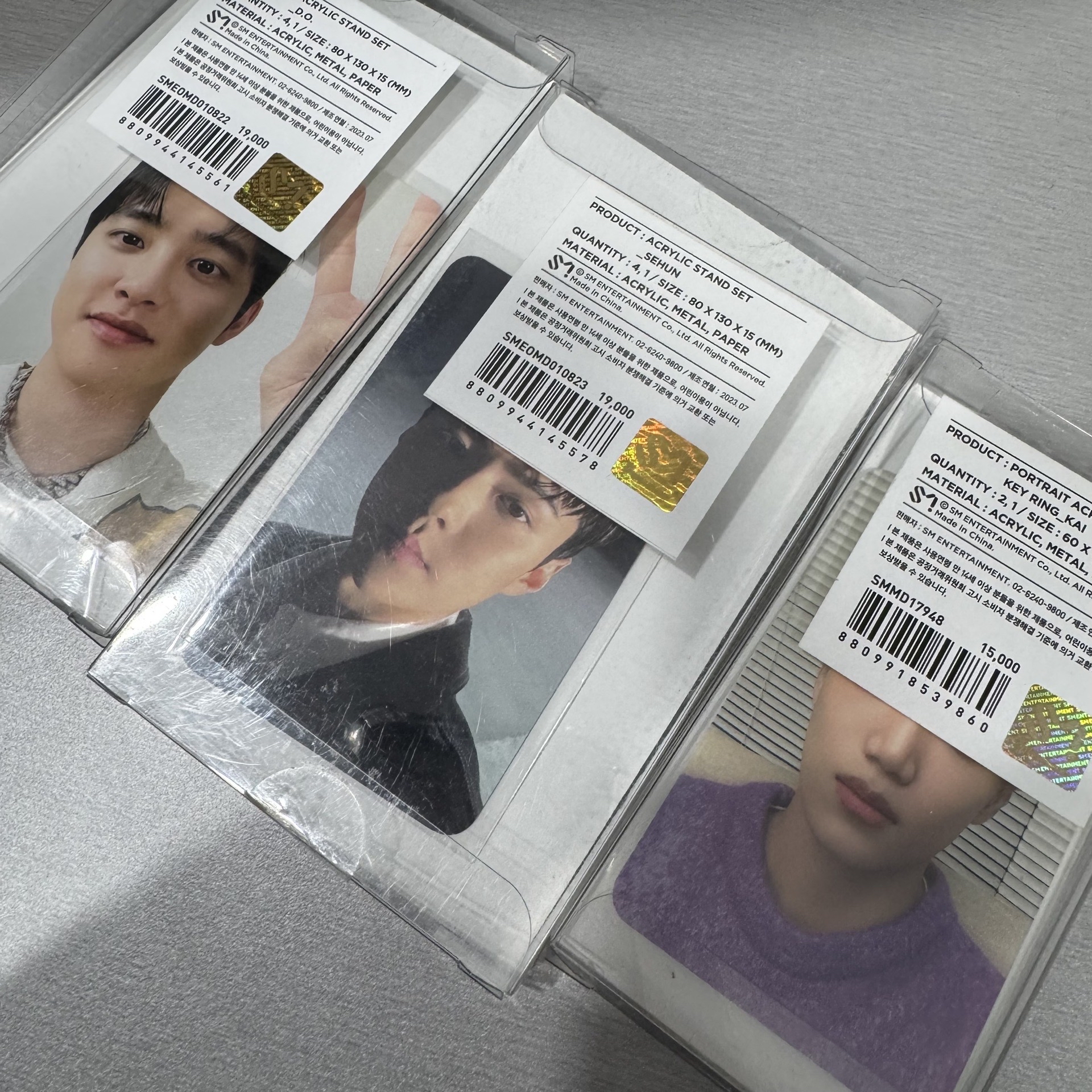 2023 clock FM MD 立牌 手繪壓克力立牌  KAI 金鍾仁