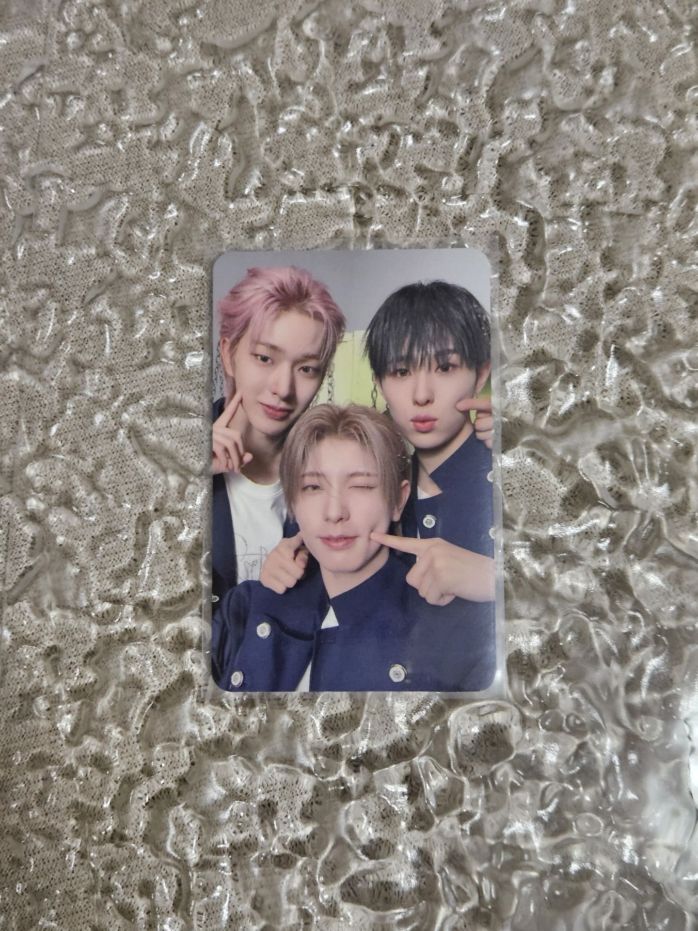 ONE BITE 🐧🐿🦦三人卡