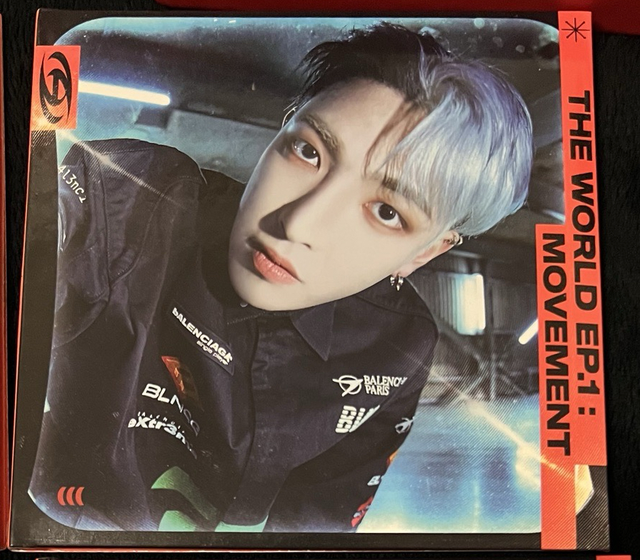 the world ep1.movement 中單封(無小卡)