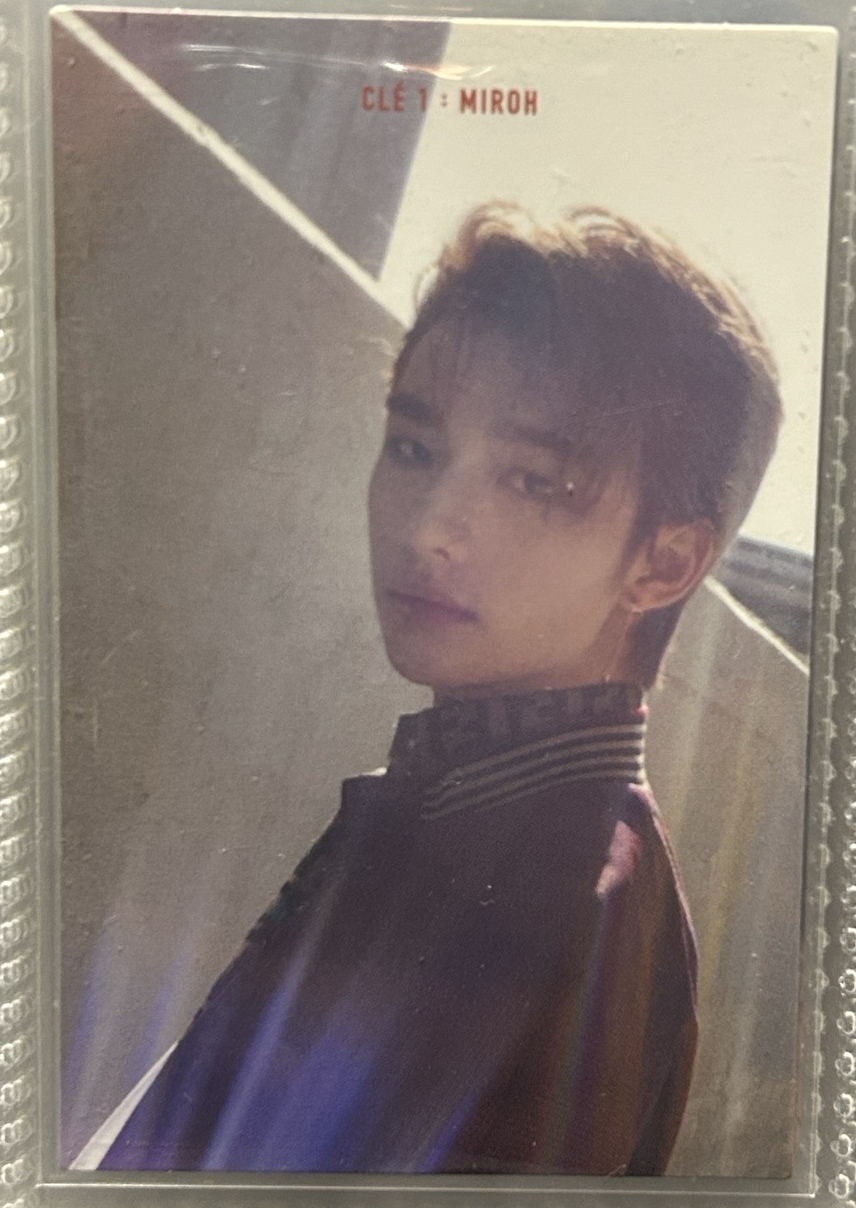 黃鉉辰 迷宮限量卡