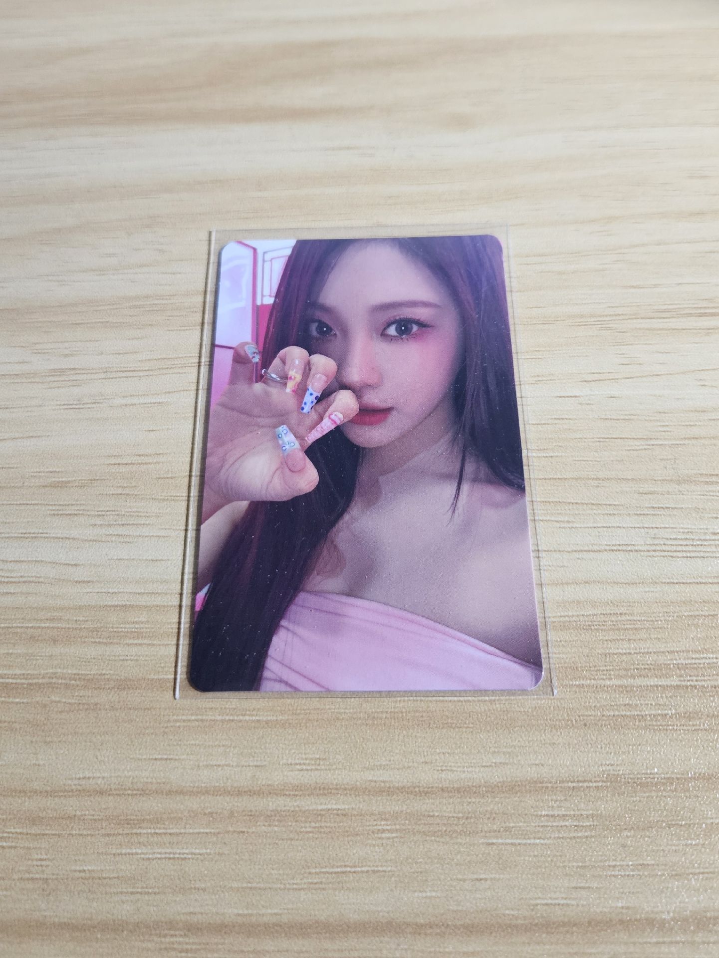 Hot Mess 專輯卡 Poster寧