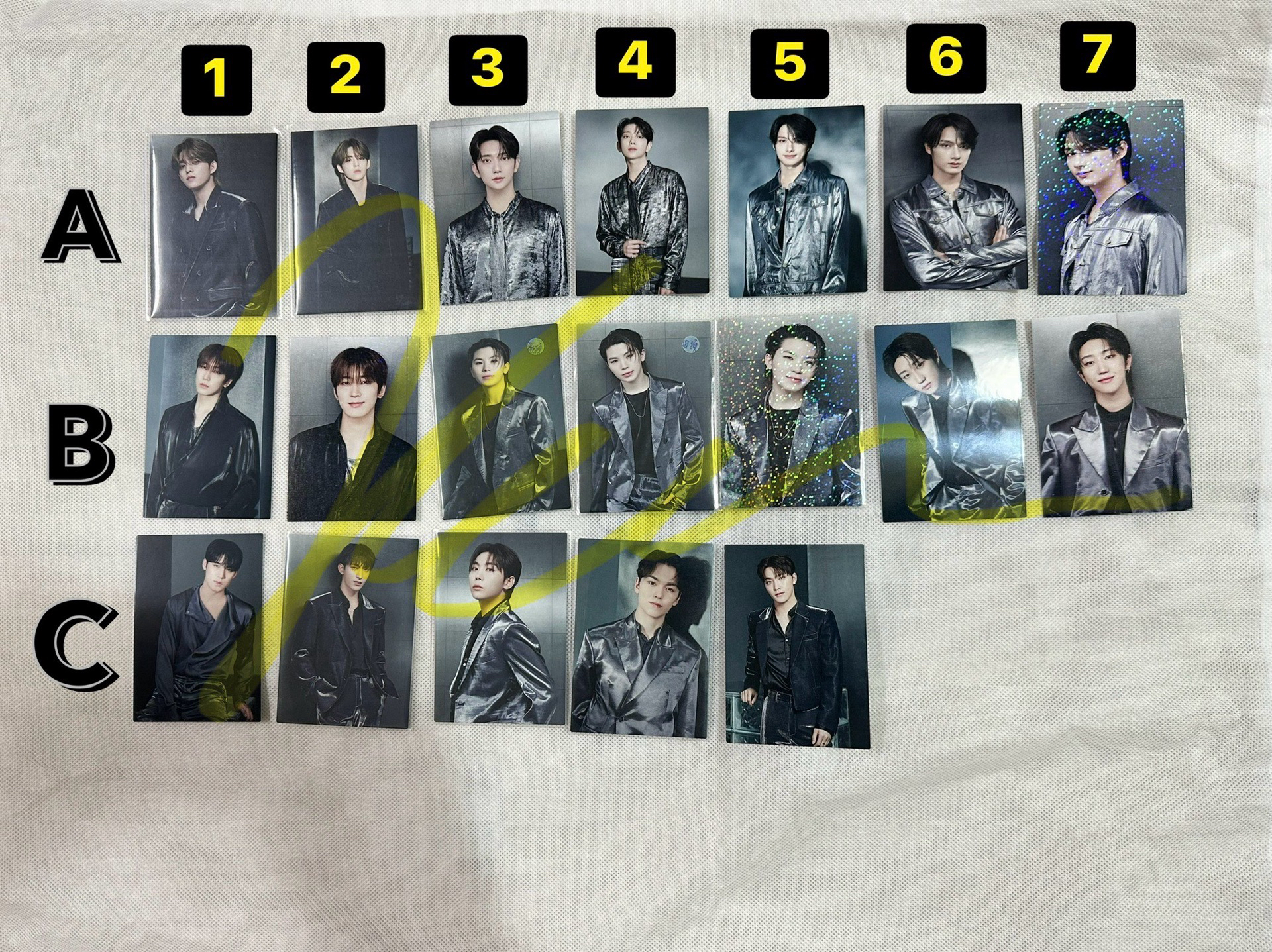 SVT Right here in Japan卡包卡