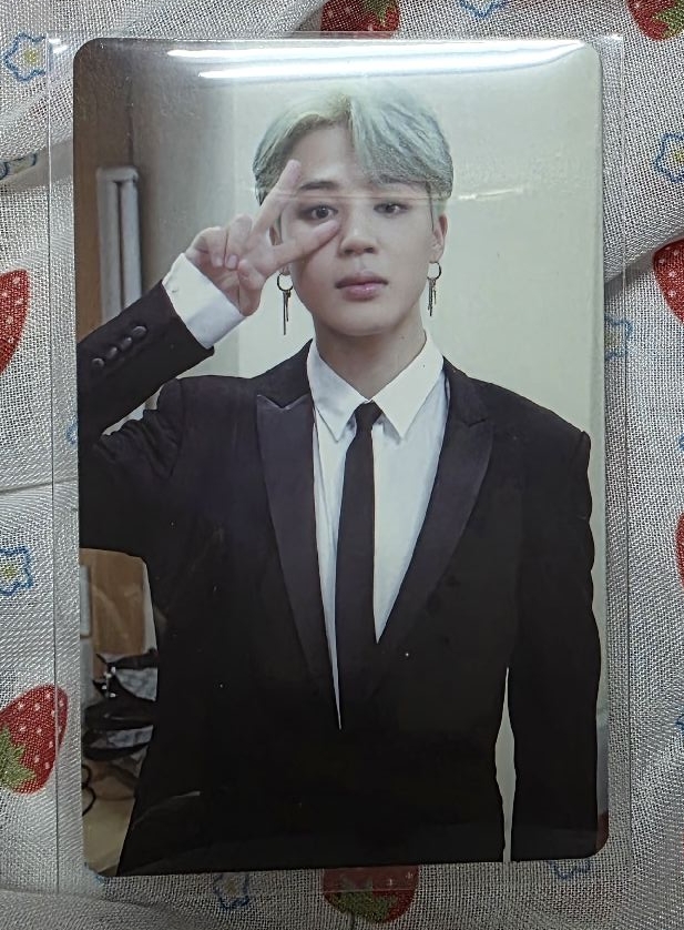 2018回憶錄（小卡為智旻，外殼內裏和第一頁有小黃漬，其他內頁無損）