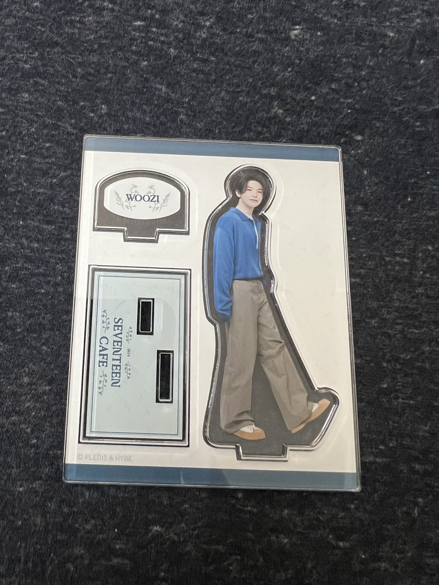 seventeen cafe勳立牌