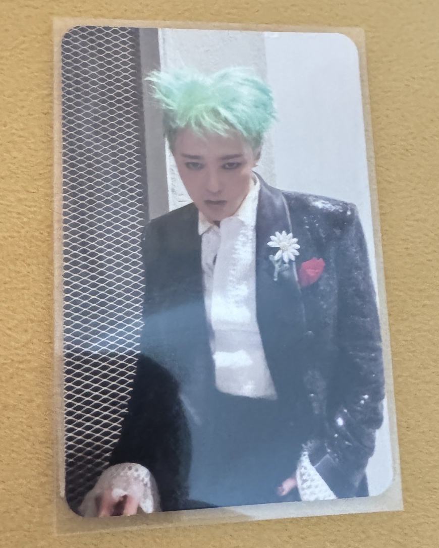 權志龍 G-DRAGON - ÜBERMENSCH 盤收專輯小卡